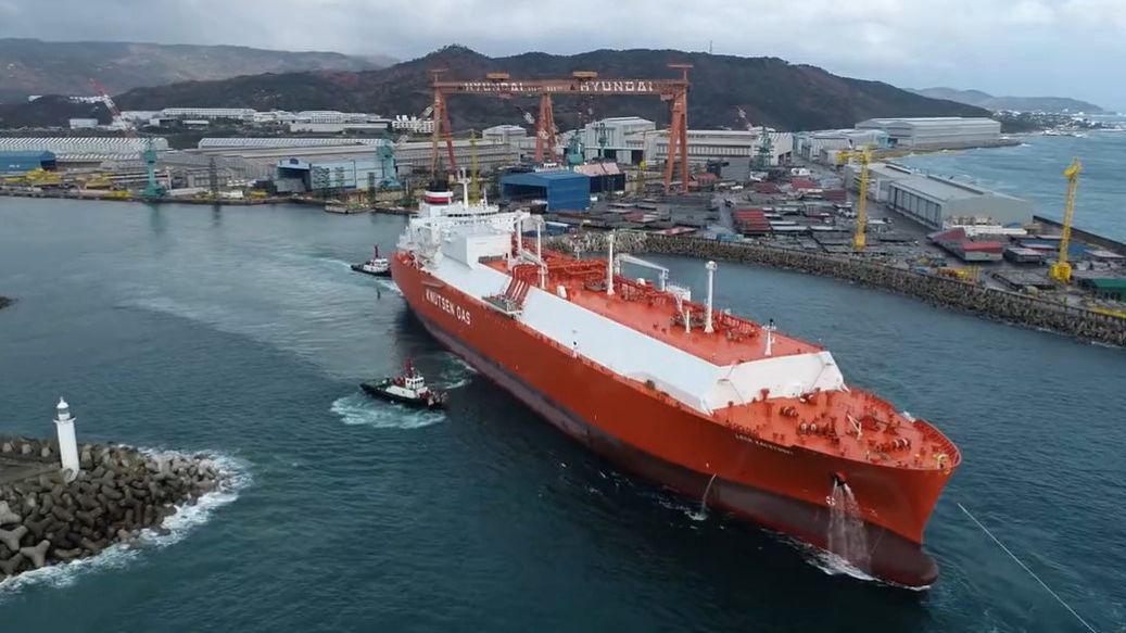 Jeden z tankowców LNG otrzymał imię Lecha Kaczyńskiego, drugi Grażyny Gęsickiej