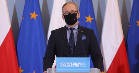Szczepionka na COVID. Minister zdrowia: ponad 14 tys. osób się zaszczepiło