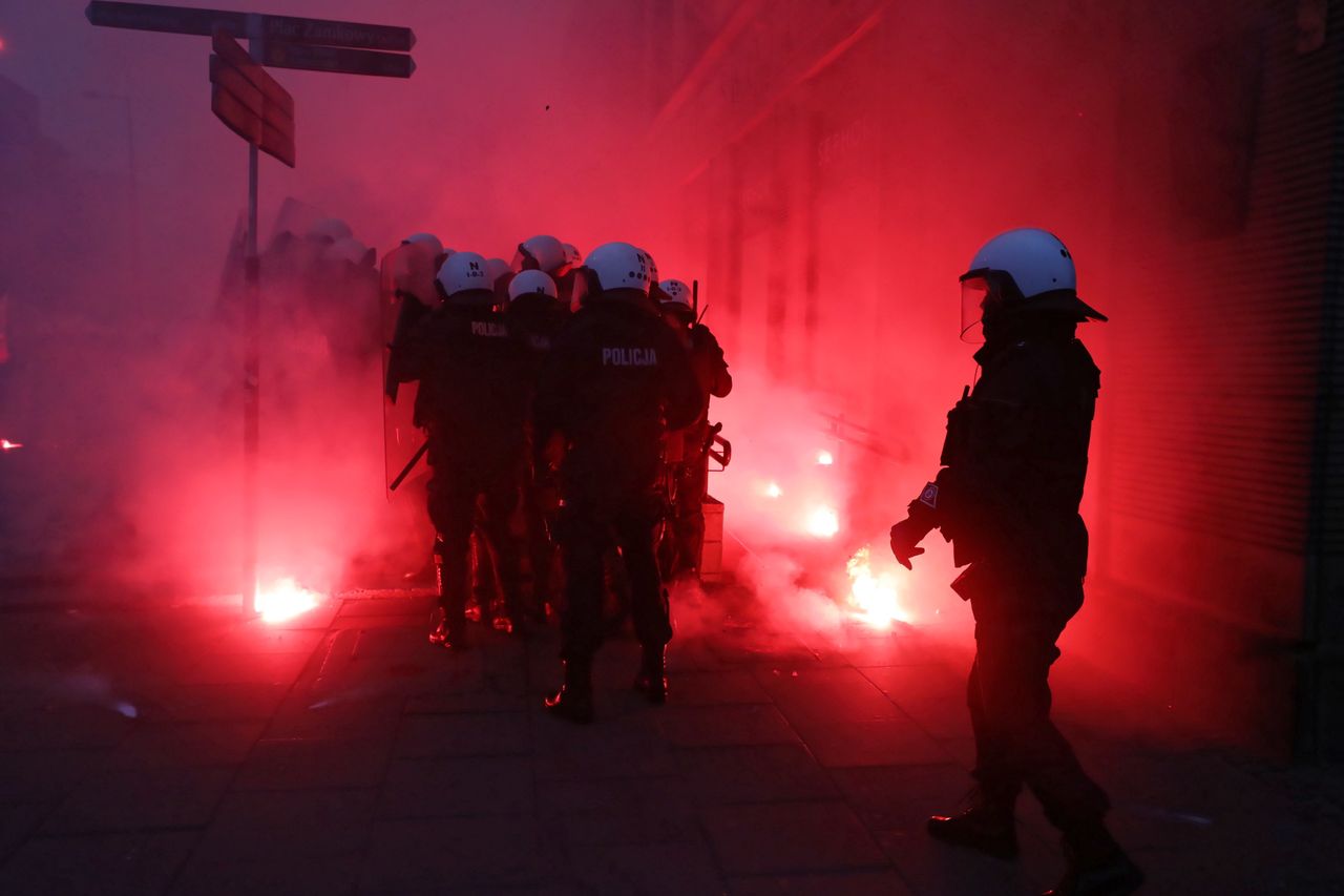 Narodowe Święto Niepodległości Polski. Podczas marszu doszło do ataków na policję