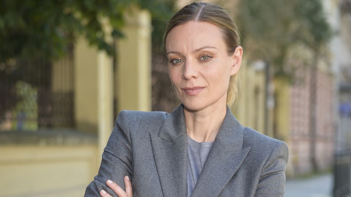 Magdalena Boczarska na planie  serialu "Żywioły Saszy - Ogień", fot. Euzebiusz Niemiec/AKPA