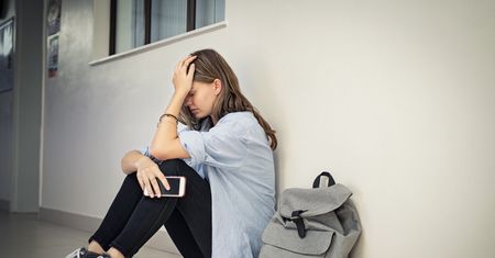 "Karuzelowanie" to niepokojący trend. Lepiej przerwij randkowanie