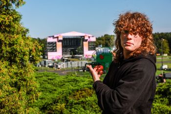 Poznań: Od rozkładania scen po największy festiwal. Boron nie miał planu B, a teraz zagra na BitterSweet