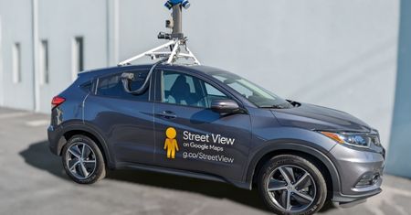 Auta Google na drogach. Możesz sprawdzić, kiedy przyjadą do ciebie