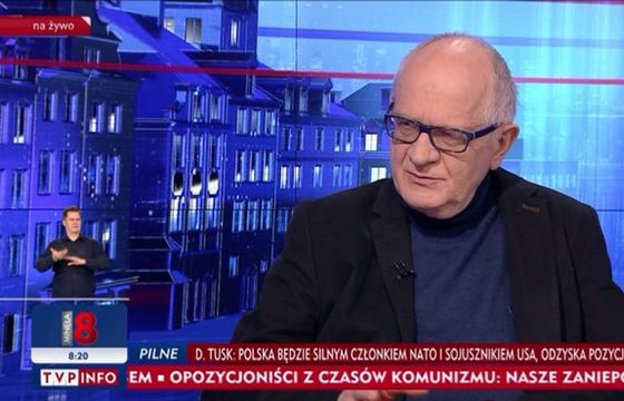 Nadzwyczajne posiedzenie RMN w obronie TVP. „Rura nie zmięknie”
