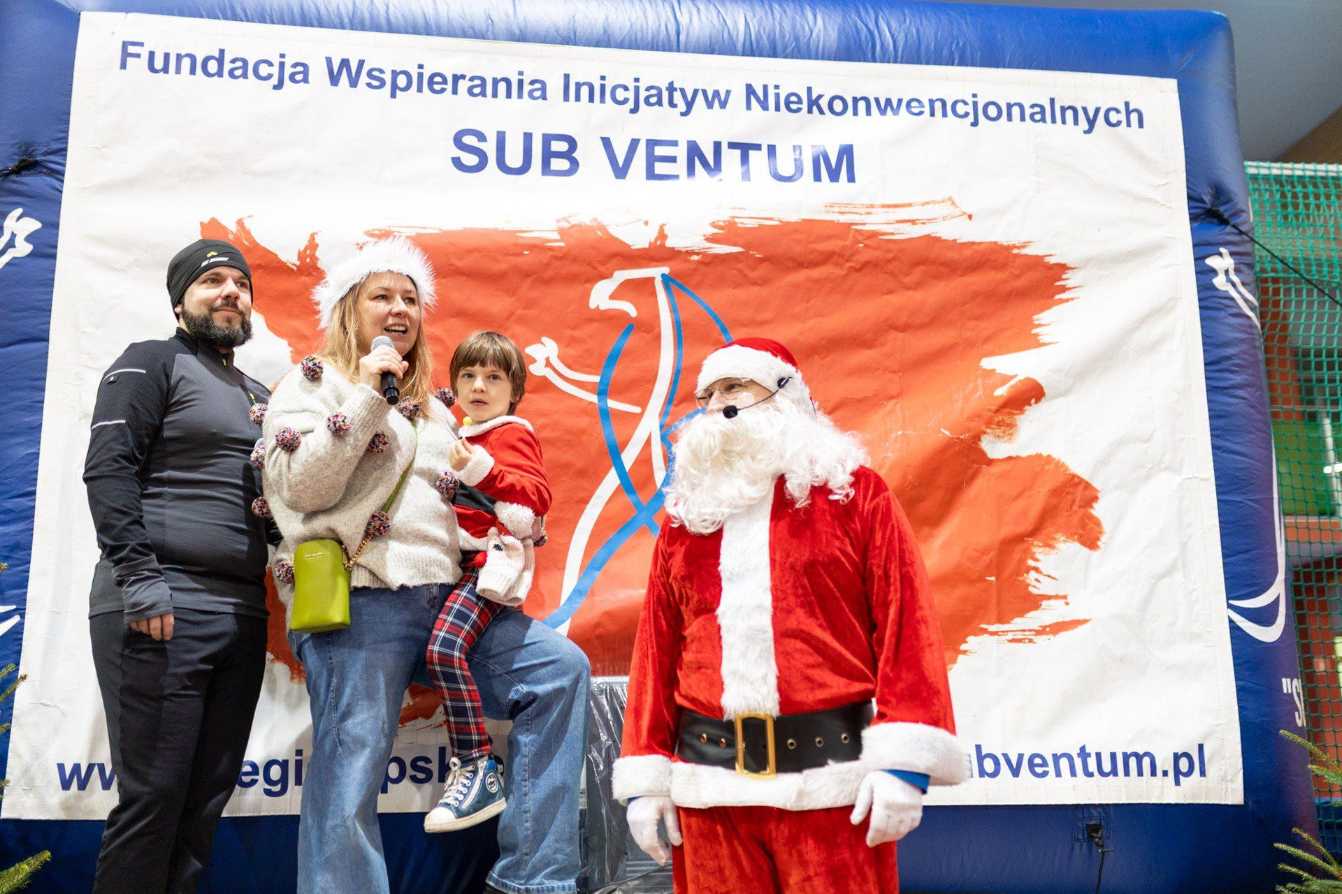 X Mikołajkowy Kross Górski w Słupsku połączył sport z wielką pomocą charytatywną