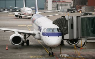 Co zrobić, gdy odwołają nam lot na wakacje? "Warto pamiętać o podstawowej rzeczy"