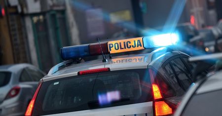 Awantura domowa w Małopolsce. Senior rzucił się z nożem na 24-latka