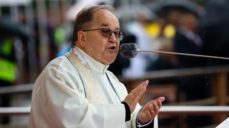 Tadeusz Rydzyk od dziś umożliwia wpłaty datków online. Skorzystacie?