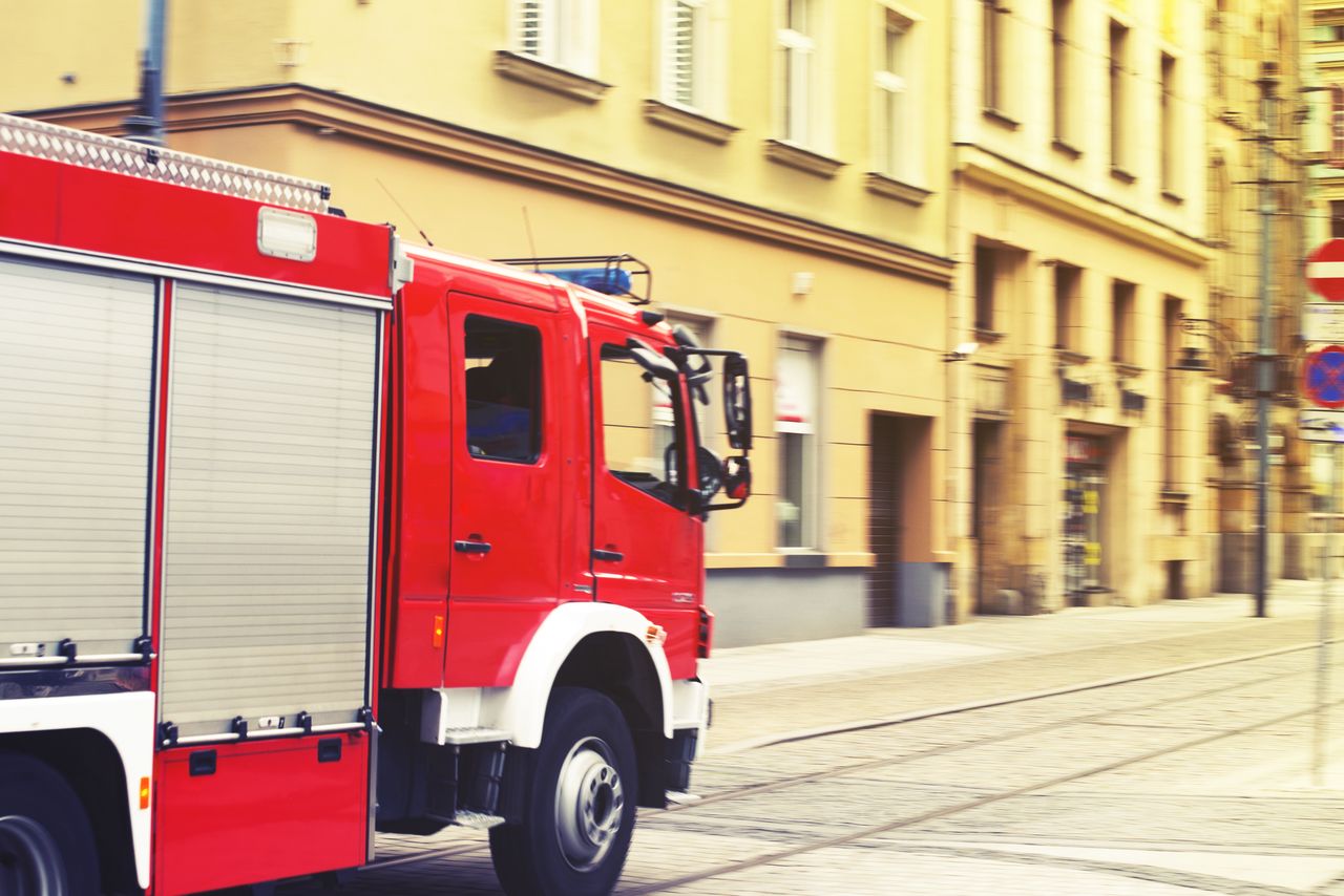 Pyskowice: Tragiczny pożar kamienicy. Nie żyje 72-letni mężczyzna