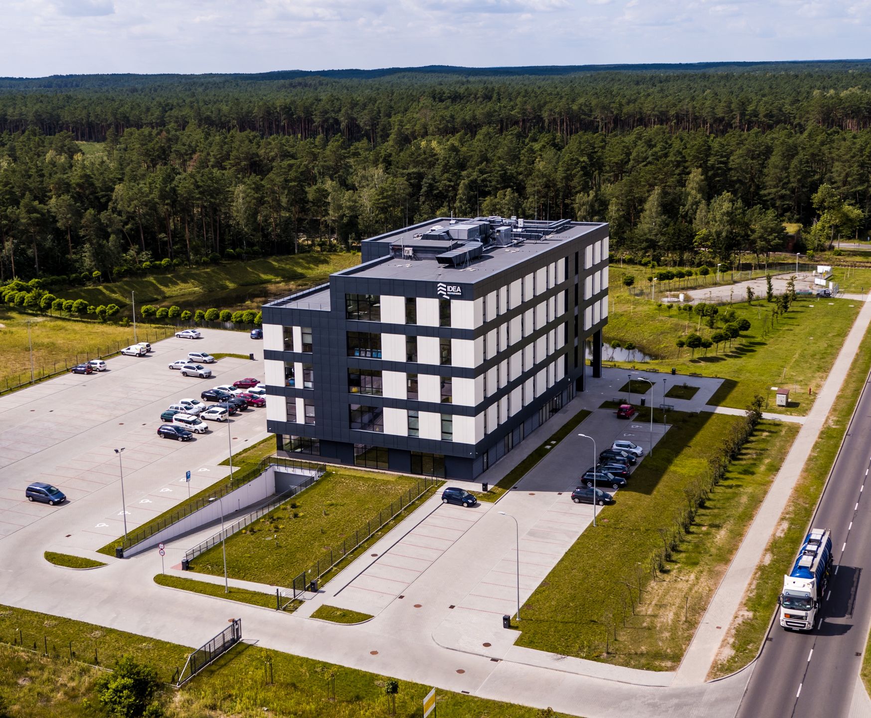 biurowiec IDEA – Przestrzeń Biznesu w  BPPT