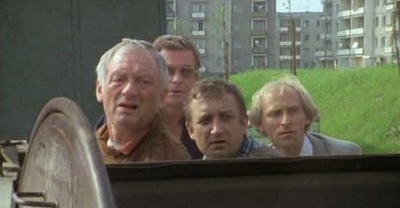 Mijają 34 lata od premiery serialu "Alternatywy 4". Jak dobrze pamiętasz ten hit?