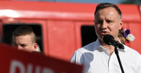 Bon turystyczny. Nowe szczegóły. Andrzej Duda zapowiada, od kiedy pieniądze