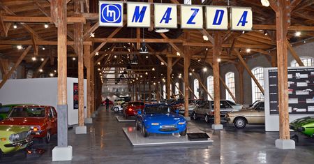 Frey's Mazda Classic Car Muzeum - podróż w czasie z największym na świecie kolekcjonerem aut japońskiej marki