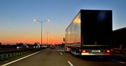 Australijczyk ma szczęście, że żyje. Pod naczepą ciężarówki przejechał 400 km