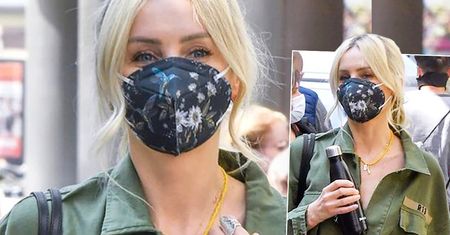 Agnieszka Woźniak-Starak w militarnym kombinezonie przed studiem "Dzień Dobry TVN". Odpowiednie dodatki zrobiły całość