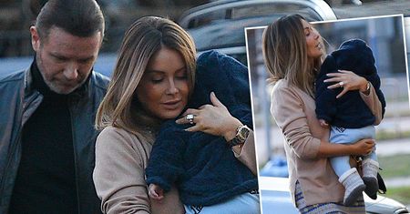Małgorzata Rozenek w mini kusi nogami w drodze do przychodni. Wszystkiemu przyglądali się paparazzi