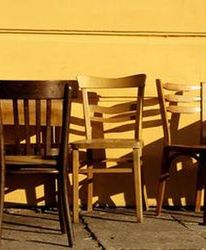 Praca bez krzeseł ma poprawić efektywność