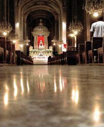 Prawie połowa Polaków nie chce, by ich dziecko zostało księdzem! - zobacz raport z sondażu