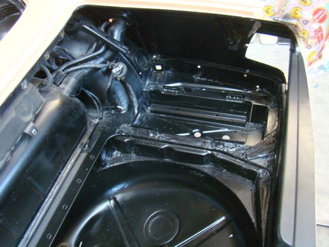 Mercedes 450 SL (R107) - blacharka bagażnika 10