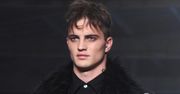 Patryk Grudowicz na wybiegu u Roberta Kupisza! Zwycięzca Top Model przyćmił wszystkich modeli