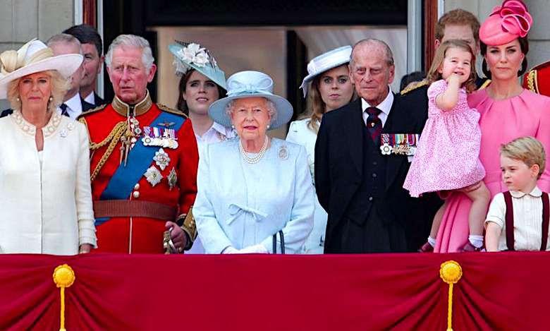 Oto szara eminencja brytyjskiej rodziny królewskiej! Może łamać zasady protokołu do woli!