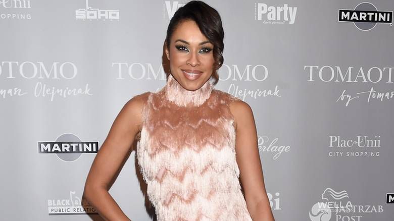 Omenaa Mensah na pokazie Tomaotomo