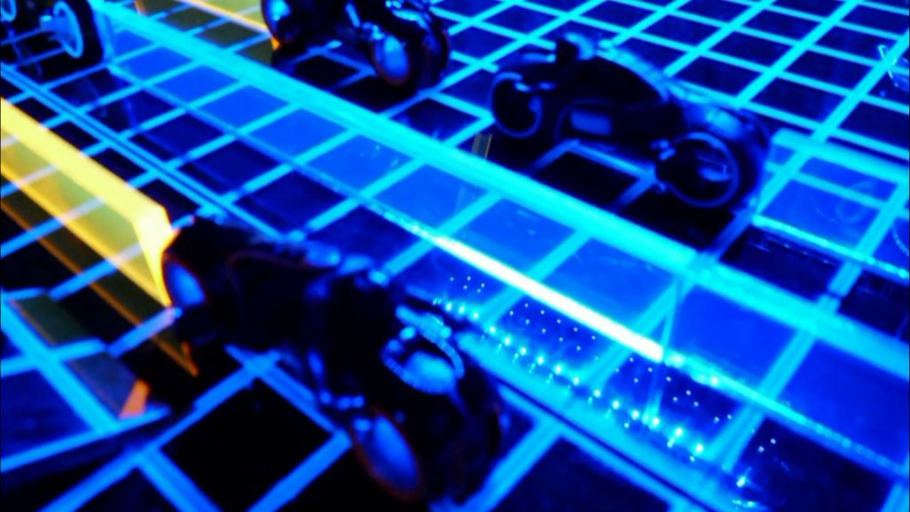 Świetlne motocykle z TRON-u w wersji planszowej! 1