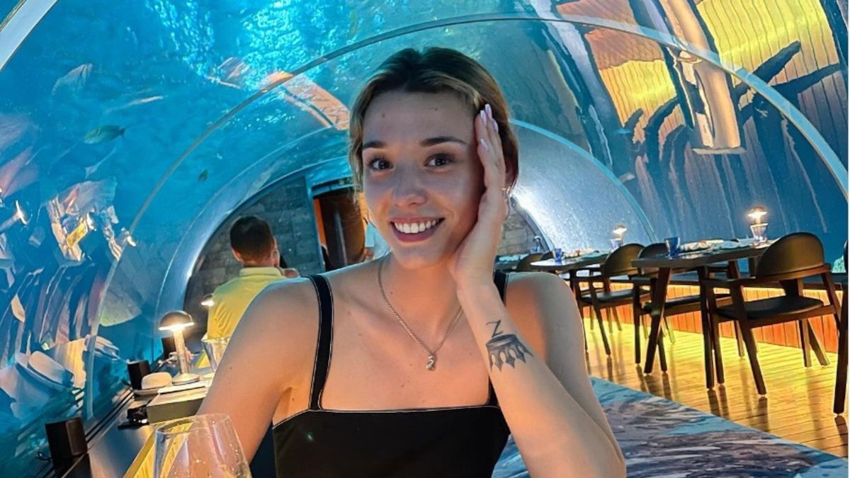 Zuzanna Górecka w podwodnej restauracji na Malediwach