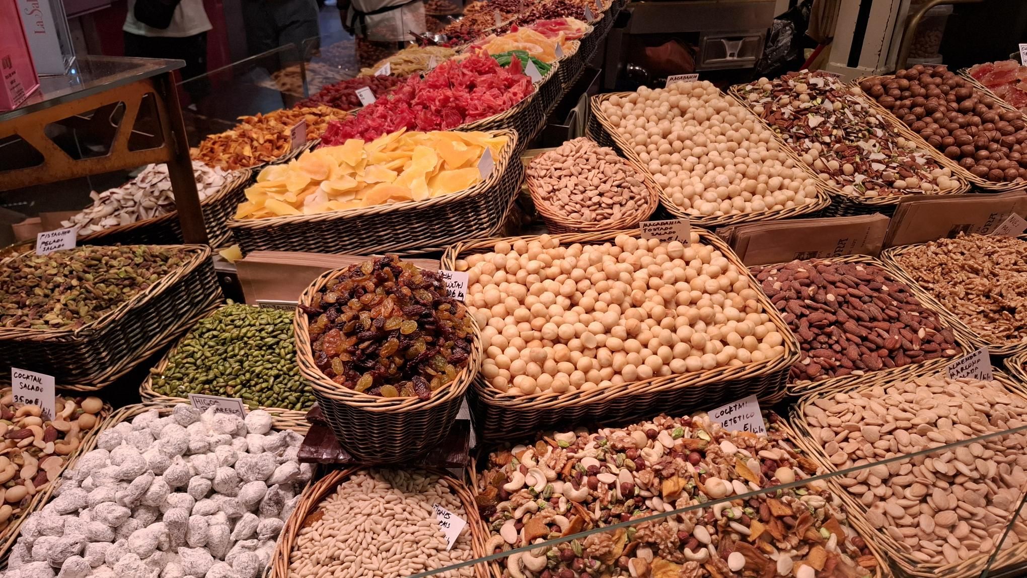 Co znajdziemy na Mercat de la Boqueria w Barcelonie?