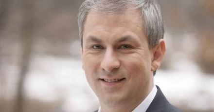 Płaca minimalna wynosząca 1,7 tys. zł. Kto chce takiej zmiany?
