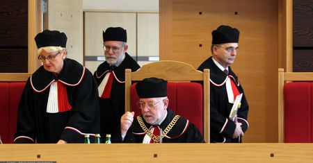 Byli sędziowie TK apelują do premiera. "Polska racja stanu wymaga, abyśmy nie milczeli"
