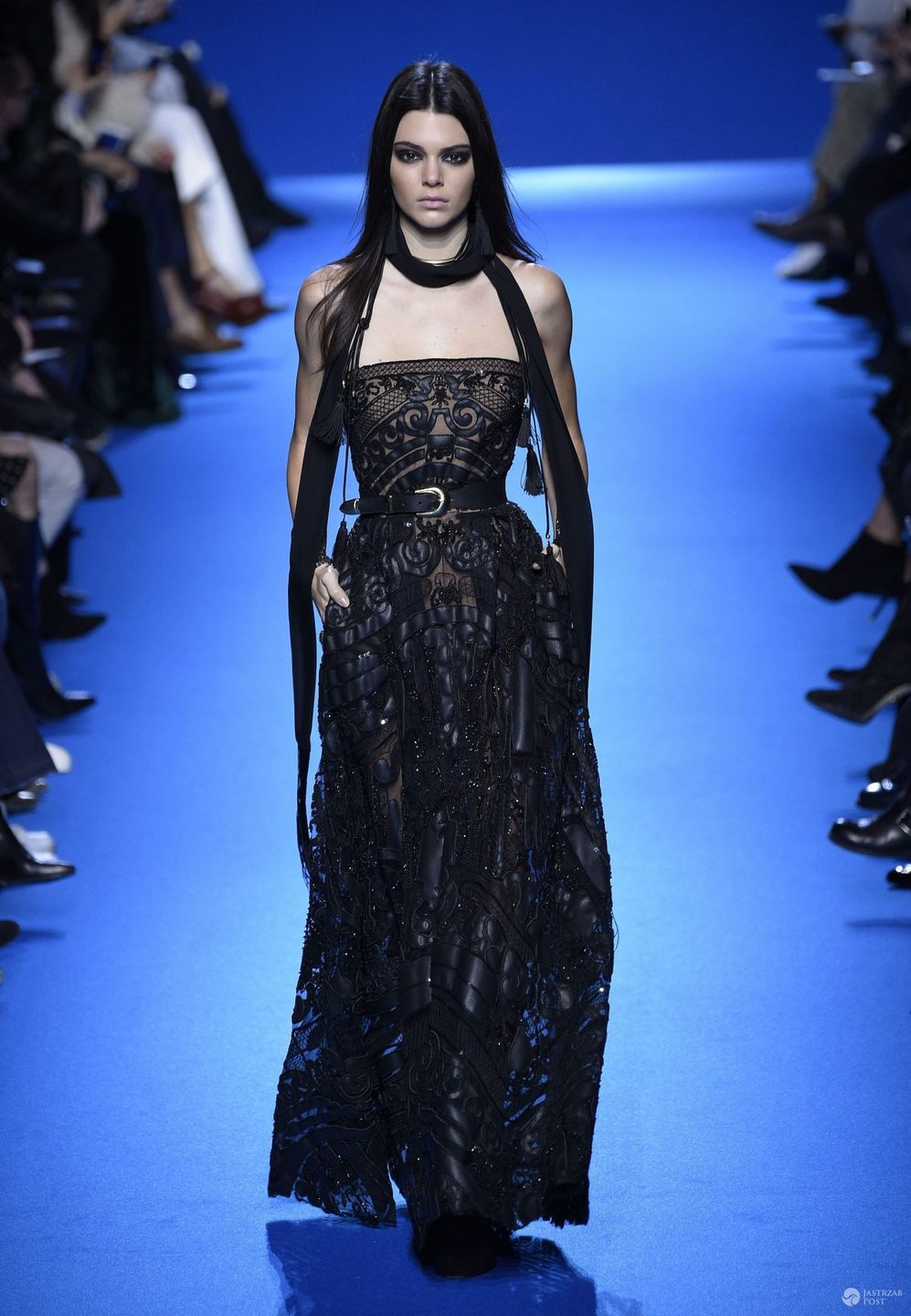 Kendall Jenner, pokaz Elie Saab jesień-zima 2016/2017 (fot. ONS)
