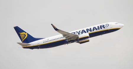 Ryanair w ogniu krytyki. Loty z Polski podrożały