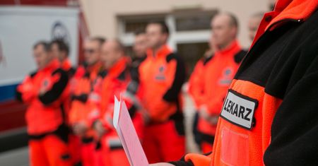 Lekarze występują do izb o zaświadczenia ułatwiające pracę za granicą, ale niewielu sfinalizuje wyjazd