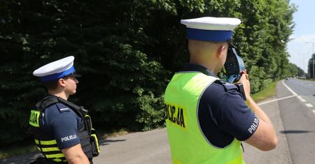 Grodzisk Wielkopolski: Czterech kierowców straciło prawo jazdy w jeden weekend. Rekordzista pędził przez Kotowo 145 km/h