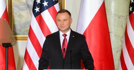 "Lex TVN" szansą dla Dudy? Na szali kariera i stosunki z USA