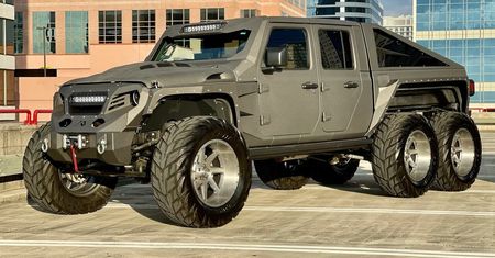 Apokalipsa na kołach ma napęd 6x6 i potężne V8. Jest na sprzedaż