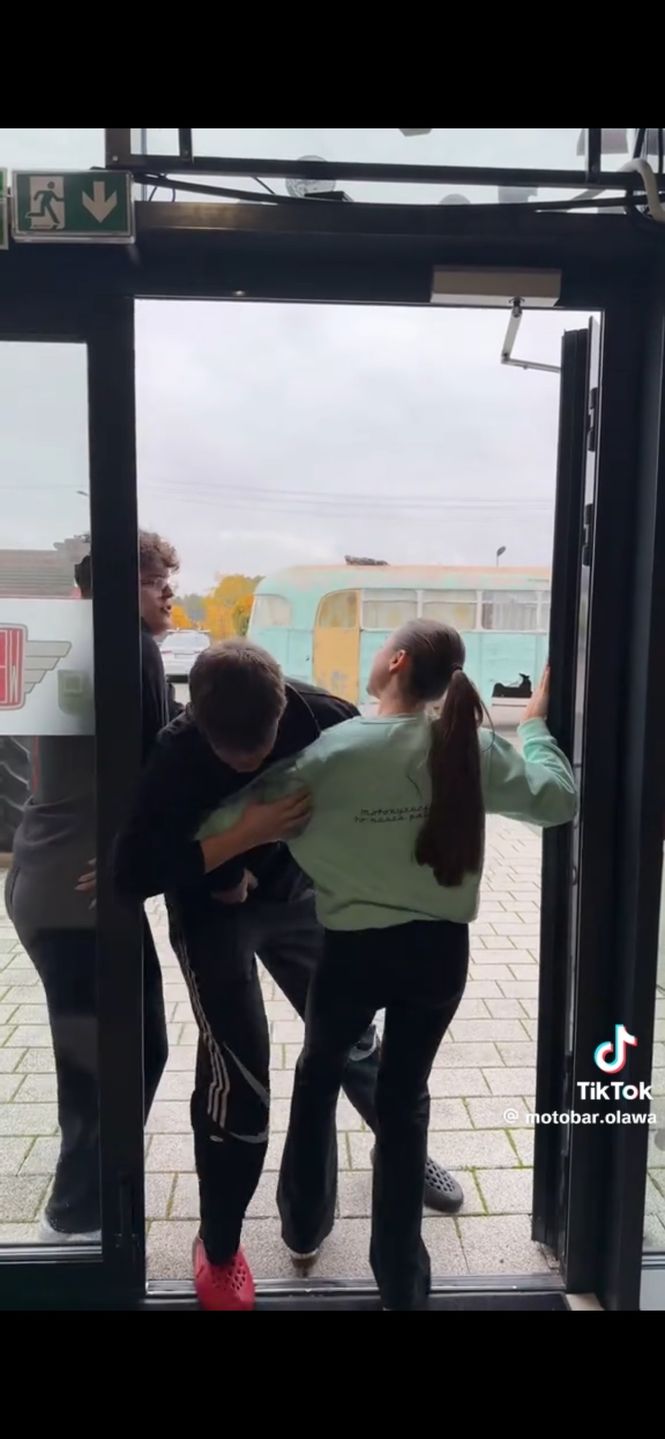 Parodia wydarzeń spod TK