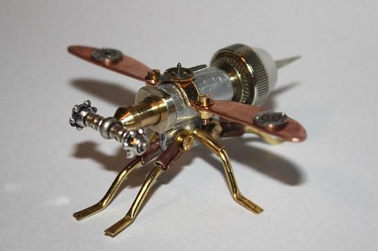 Steampunkowe insekty zrobione z... naboi! 10