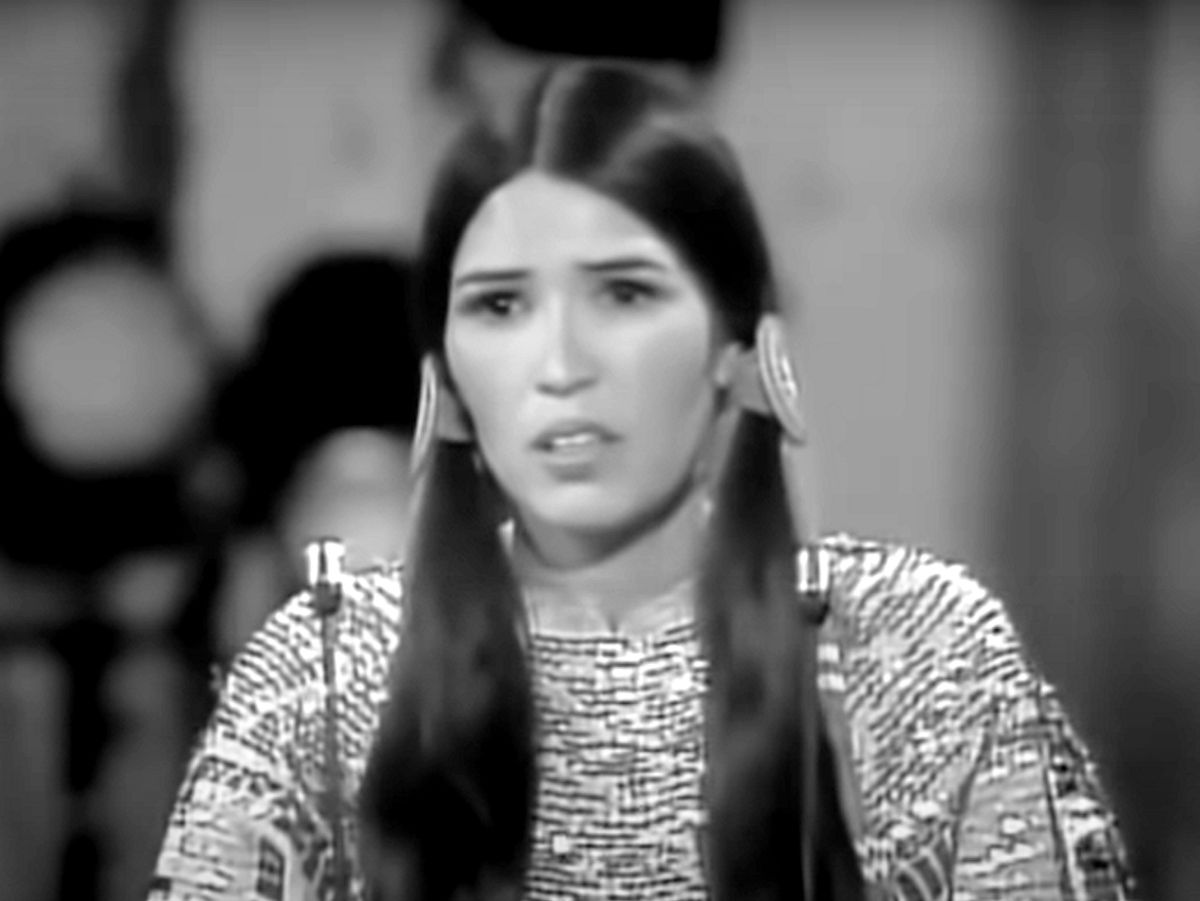 Sacheen Littlefeather nie żyje. Jej przemówienie na Oscarach wywołało burzę