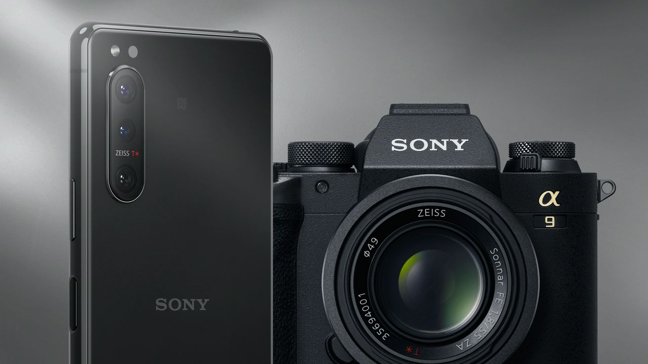 Sony Xperia 5 II oficjalnie. To kompaktowa siostra Xperii 1 II