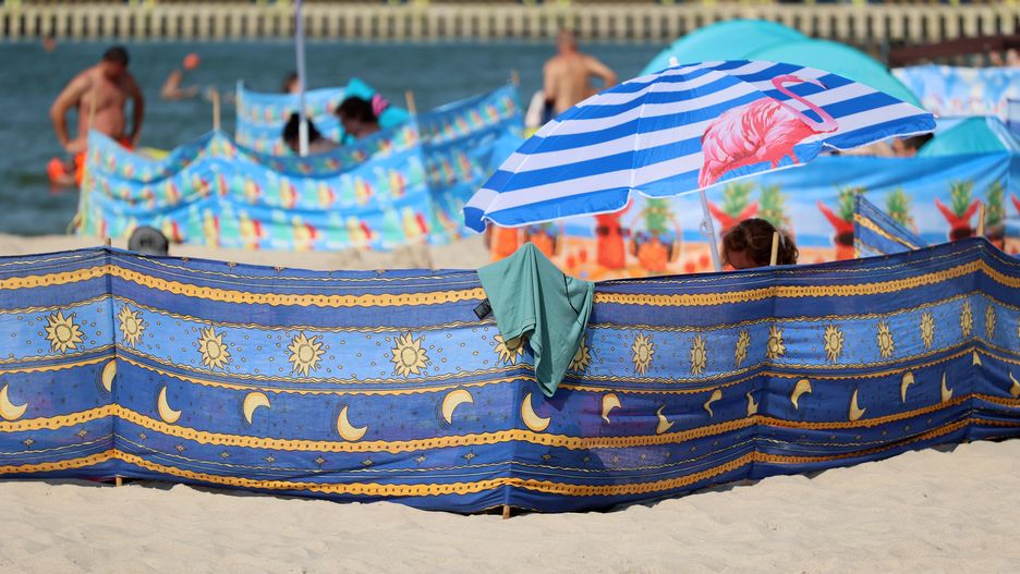 Parawany to na polskich plażach plaga