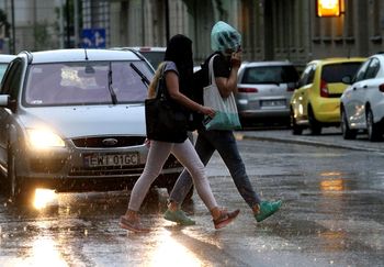 Wrocław i Dolny Śląsk: Instytut meteorologii wydał ostrzeżenie. Będzie dziś padać, możliwe są również burze