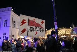 "Dosyć kłamstw. Idziemy do Ciebie". Protest w Warszawie
