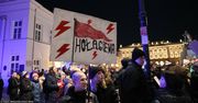 "Dosyć kłamstw. Idziemy do Ciebie". Protest w Warszawie