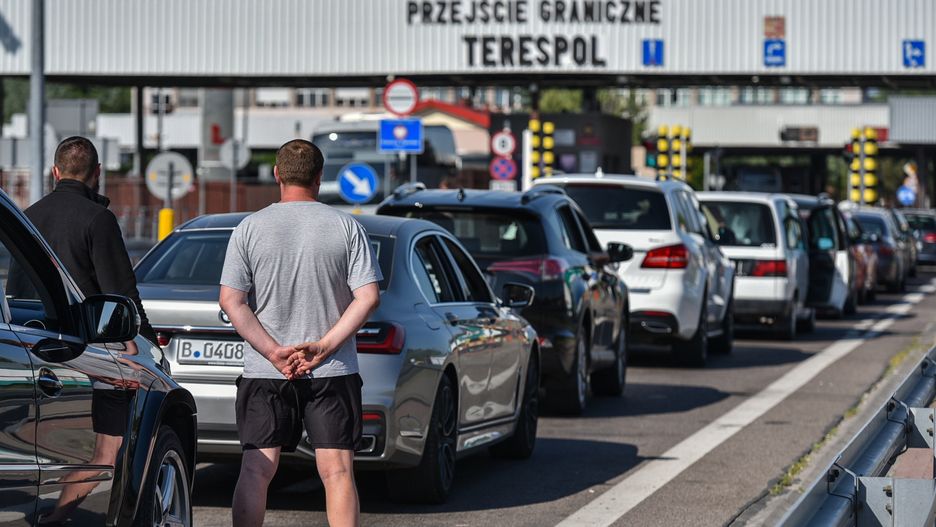 Kolejka na granicy Polski z Białorusią w Terespolu