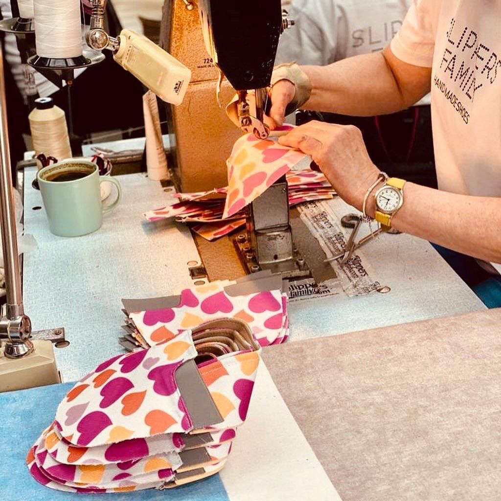 Producent bucików dla dzieci szuka finansowania. Liczy, że rodzice pomogą mu podbić świat