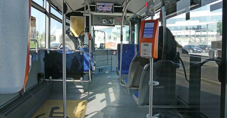Molestował nastolatkę w autobusie. Przyznał się do winy