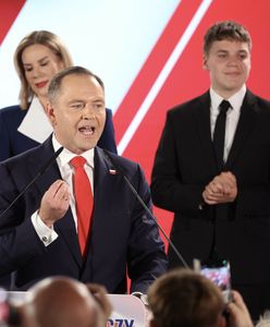 Dlaczego Nawrocki uderzał w mównicę? Ekspert od mowy ciała: wtedy pokazał, że to nie koniec