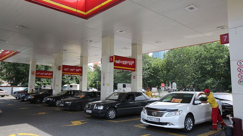 Operations At Kazakh Gas Stations
Foreign made automobiles sit at fuel pumps on the forecourt of a gas station operated by Sino Oil & Gas Holdings Ltd. in Almaty, Kazakhstan, on Wednesday, June 24, 2015. The Organization of Petroleum Exporting Countries (OPEC) said its share of the global crude oil market last year declined to the lowest level since 2003, underscoring the motive for the group's current push to defend sales volumes. Photographer: Andrey Rudakov/Bloomberg via Getty Images
Bloomberg
EMEA; EUROPE, OIL PRICES; OPEC, DIESEL; FUEL; OIL, ECONOMY; ECONOMIC; ECO, ECONOMY; ECONOMIC; SPENDING, FINANCE; FINANCIAL; ECONOMY